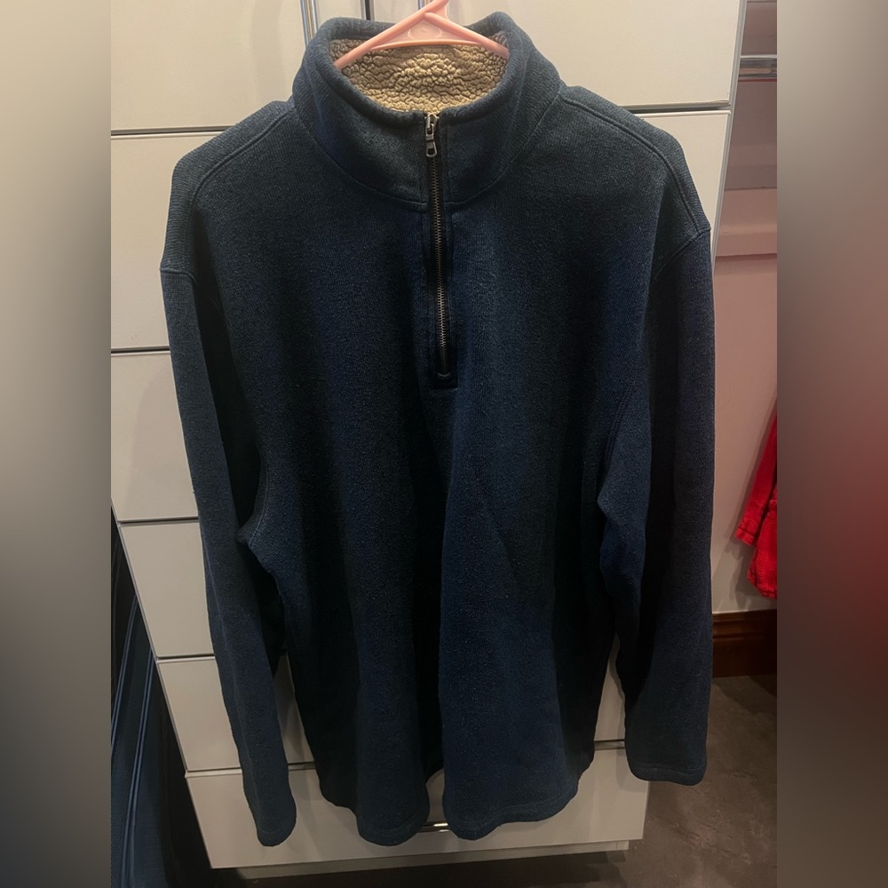 Men’s blue long sleeve q-zip fleece pullover in XL   Arrow